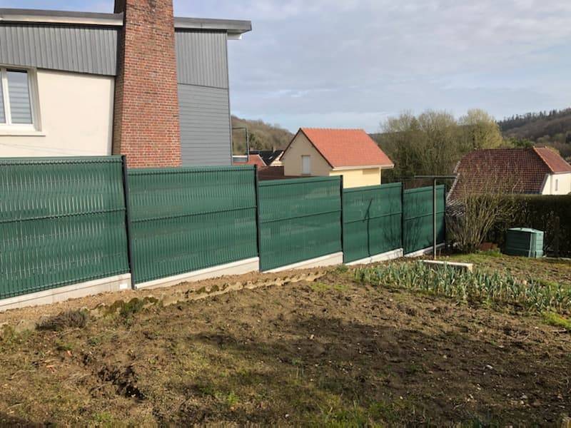 Entreprise pour pose de clôture panneaux rigides avec lames occultantes