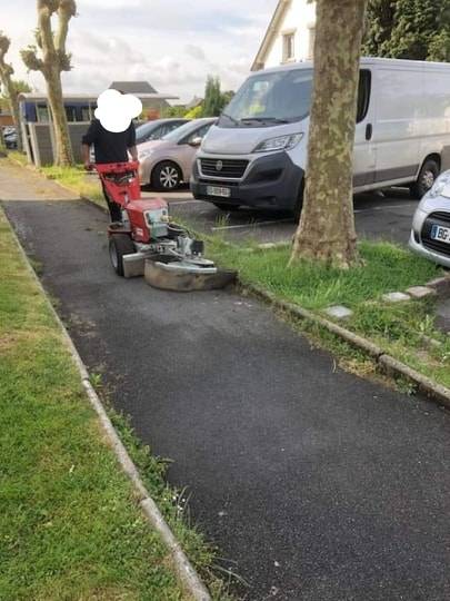 Paysagiste pour entretien des Espaces verts pour travaux de désherbage pour collectivités particuliers SECTEUR DE FECAMP